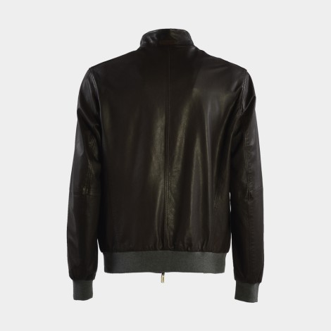<p>Giacca in pelle marrone</p>