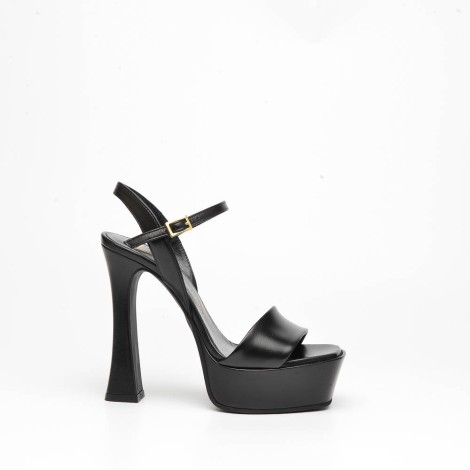 Sandalo in pelle nera