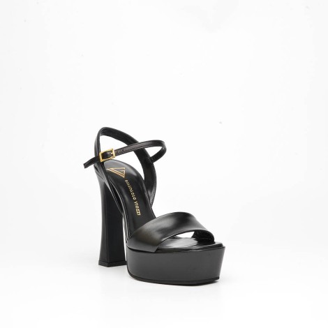 Sandalo in pelle nera
