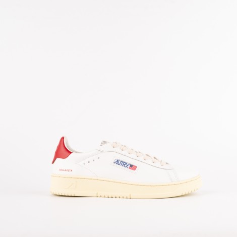 Sneakers dettaglio rosso