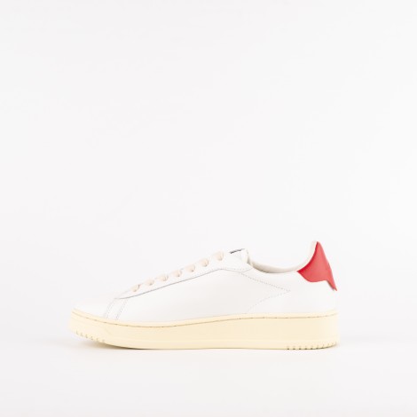 Sneakers dettaglio rosso