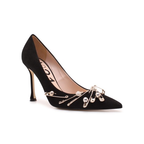 N.21 Brooches and Beads Embellished Pumps 40