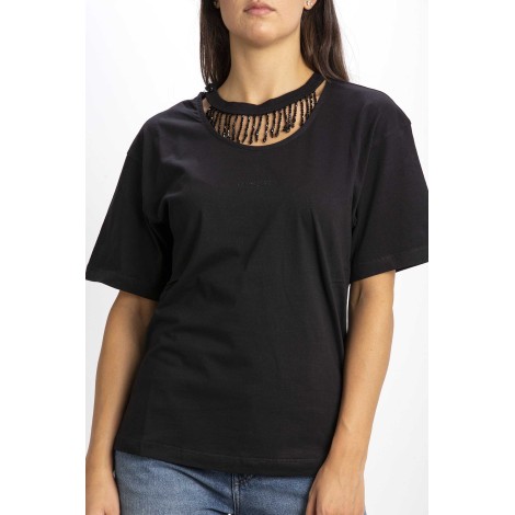 T-SHIRT WITH BEADS ON THE NECK