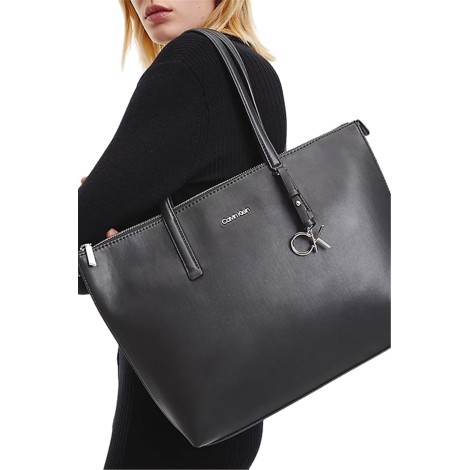 Calvin Klein Borse A Spalla A Secchiello Unisex Black