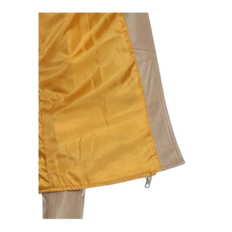 Giacca di pelle S.W.O.R.D 6.6.44 color tortora. Maniche lunghe con cerniere sui polsini e chiusura decentrata frontale con zip. Bavero all'infuori e colleto a campana. Tasche frontali laterali alte e tasche frontali orizzontali con chiusura a zi