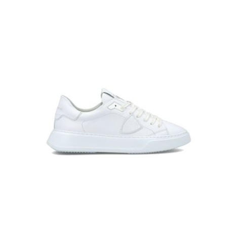 Sneakers TEMPLE di Philippe Model, da uomo, colore bianco. Modello con tomaia in pelle di vitello colore nero. Parte posteriore con logo e suola tono su tono. Caratterizzato dal logo scudetto sul lato della scarpa. 