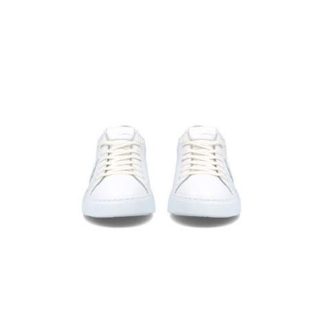 Sneakers TEMPLE di Philippe Model, da uomo, colore bianco. Modello con tomaia in pelle di vitello colore nero. Parte posteriore con logo e suola tono su tono. Caratterizzato dal logo scudetto sul lato della scarpa. 
