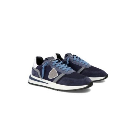 Sneakers TROPEZ 2.1 di Philippe Model, da uomo, colore blu. Modello  con tomaia in pelle di vitello colore blu. Parte posteriore e logo a contrasto. Caratterizzato dal logo scudetto sul lato della scarpa. 