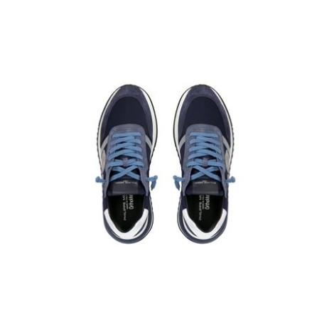 Sneakers TROPEZ 2.1 di Philippe Model, da uomo, colore blu. Modello  con tomaia in pelle di vitello colore blu. Parte posteriore e logo a contrasto. Caratterizzato dal logo scudetto sul lato della scarpa. 