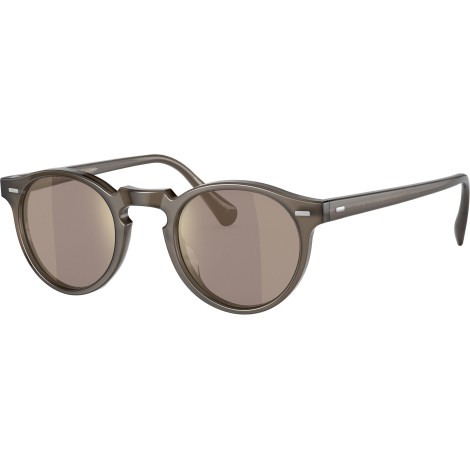 Gregory Peck Sun OV5217S brown