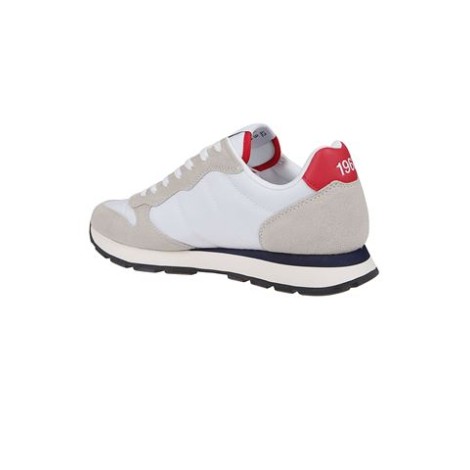 Sneakers di Sun68, da uomo, colore bianco. Modello stringato, realizzato in camoscio e nylon. Caratterizzato da logo laterale ricamato e suola in gomma. 