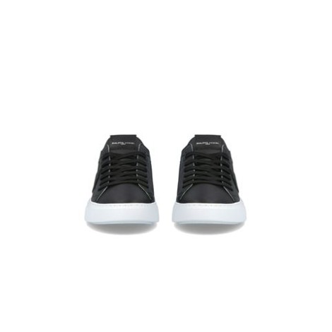 Sneakers TEMPLE di Philippe Model, da uomo, colore nero. Modello con tomaia in pelle di vitello colore nero. Parte posteriore con logo e suola a contrasto. Caratterizzato dal logo scudetto sul lato della scarpa. 
