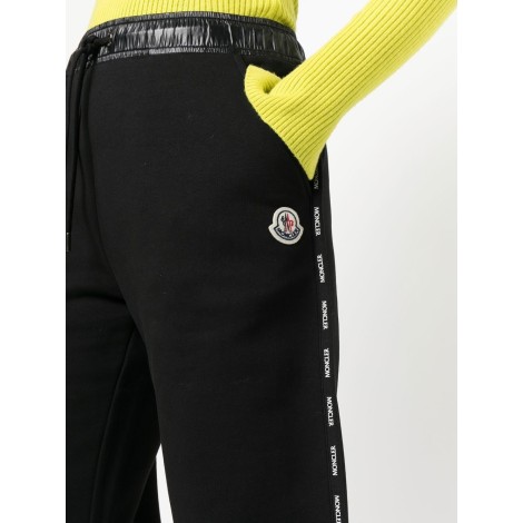 MONCLER pantalone sportivo in cotone nero con logo Moncler