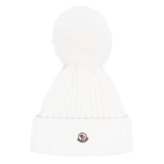 MONCLER cappello bianco sporco in maglia a coste con logo Moncler