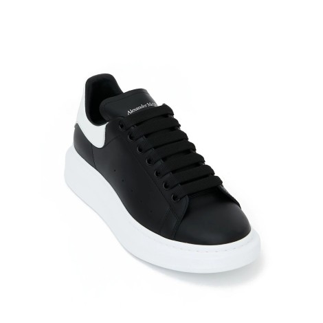 ALEXANDER MCQUEEN Sneakers Oversize Nere e Bianche