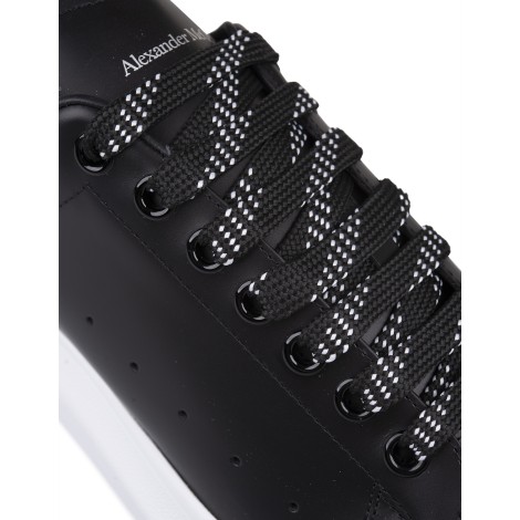 ALEXANDER MCQUEEN Sneakers Oversize Nere e Bianche