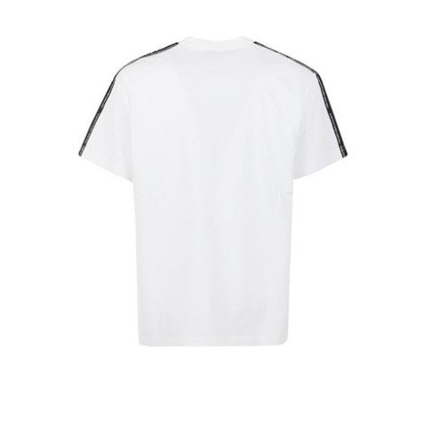 T-shirt di Versace, da uomo, colore bianco. Modello a manica corta, caratterizzato da bande logo sulle spalle. Scollo tondo. Vestibilità regolare.  