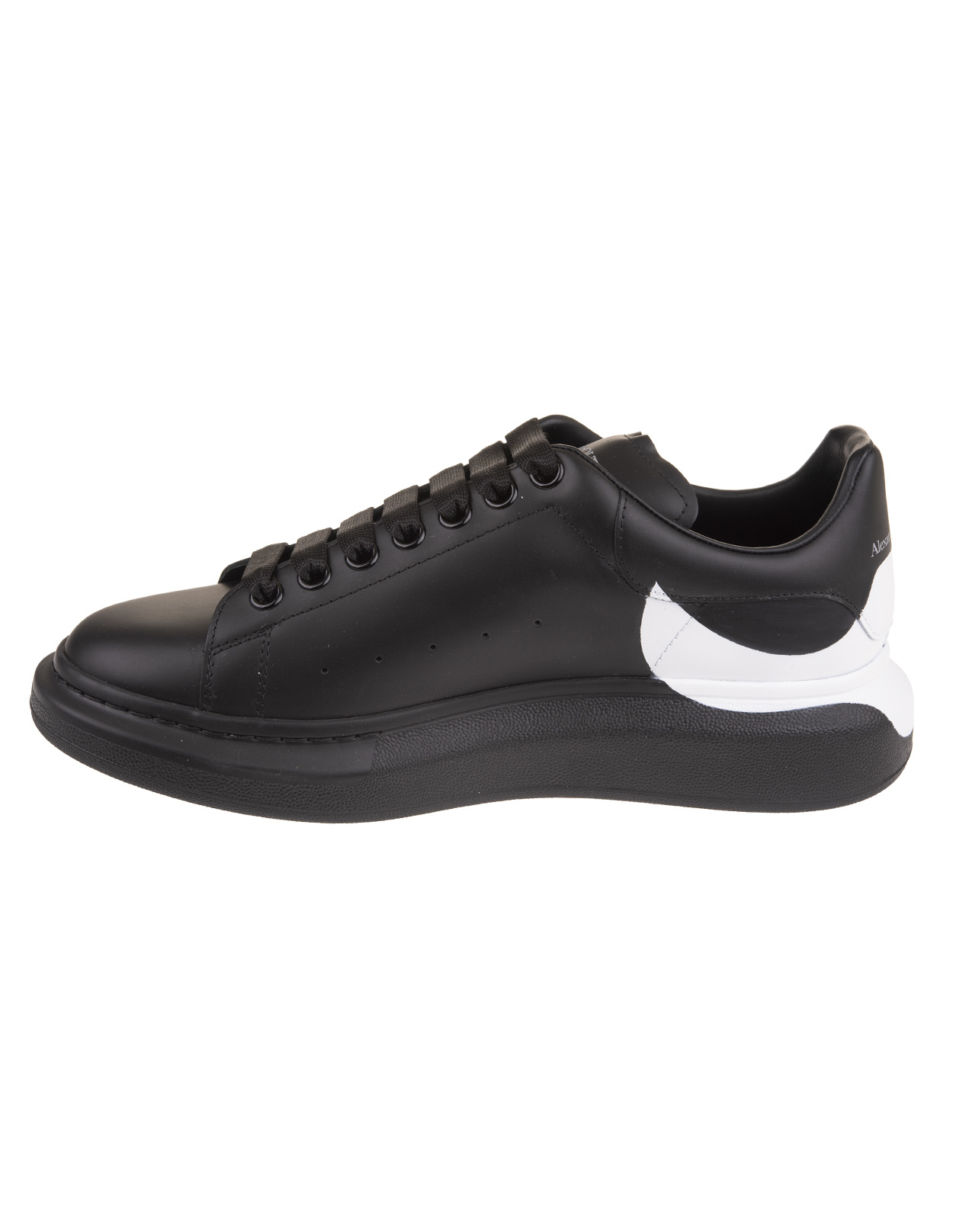 alexander mcqueen total black