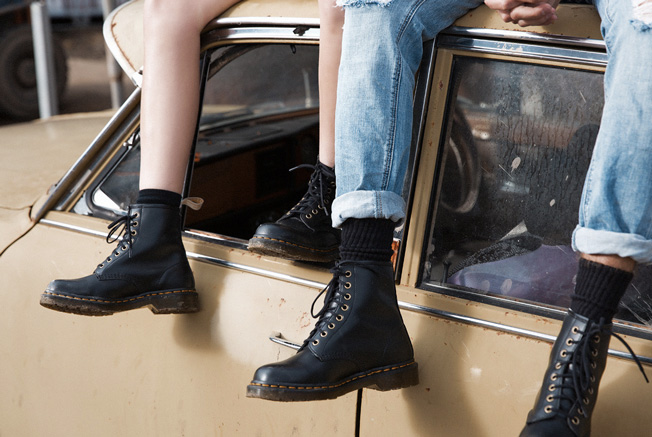 DR. MARTENS stores in | SHOPenauer