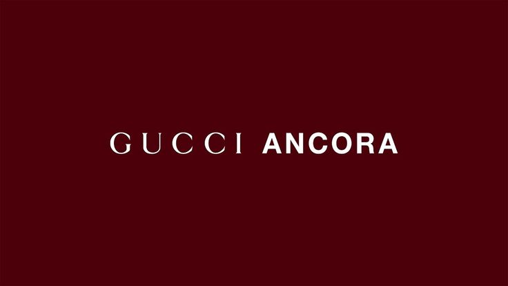 Le slingback di Gucci simbolo della lotta contro il femminicidio