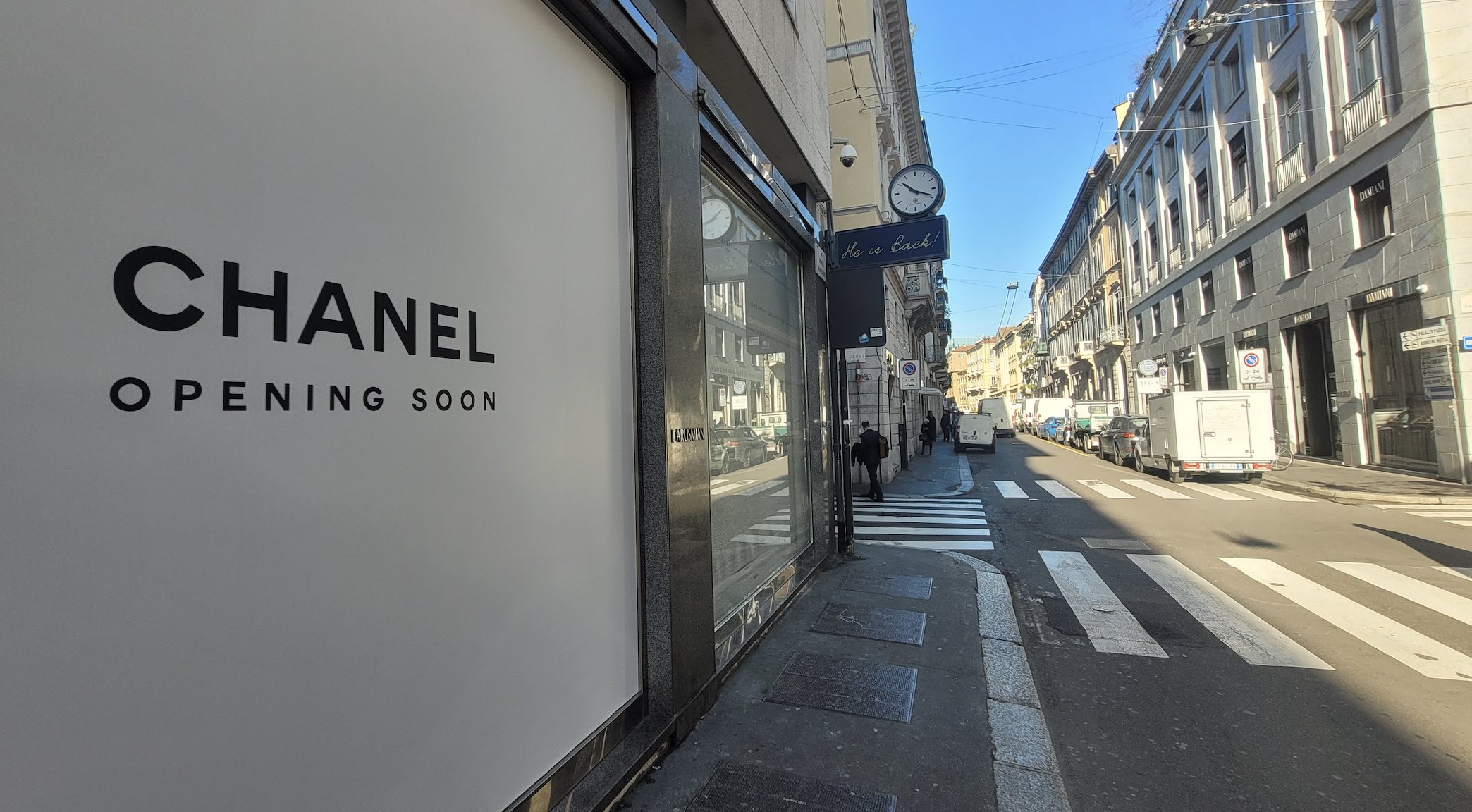 Chanel apre la sua prima boutique in Montenapoleone