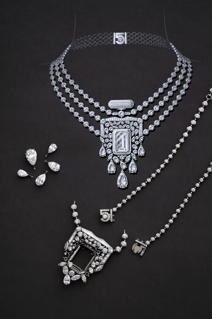 Interni della boutique Chanel di via Montenapoleone progettati da Peter Marino