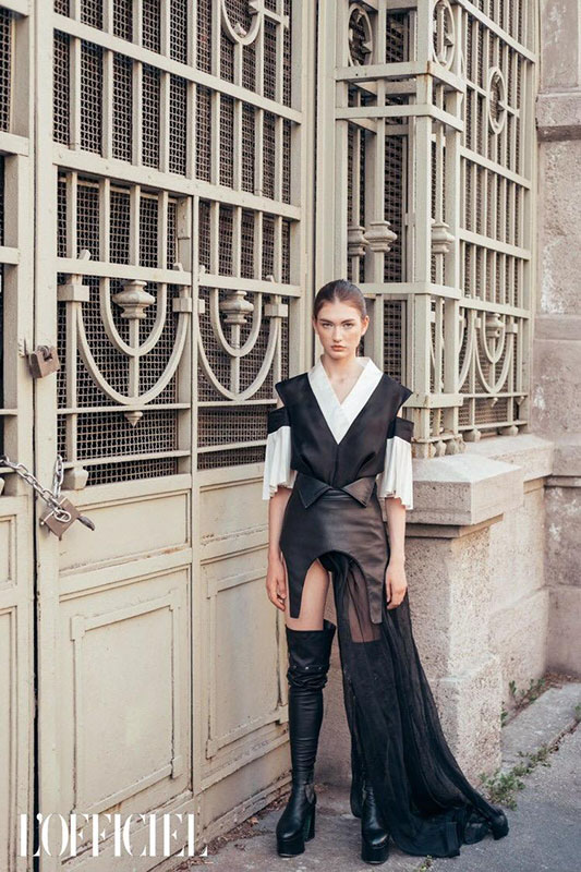 Scatto orizzontale della campagna Anja Zecevic Milano con le calzature genderless