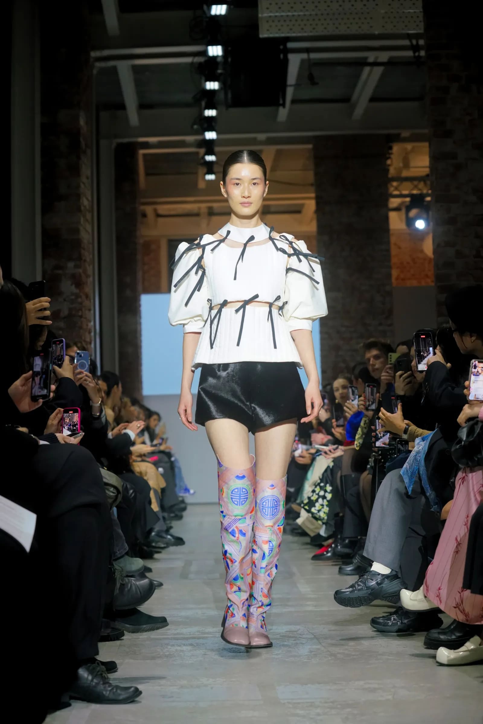 Danha Kim satin look in shades of blue at Milano Loves Seoul