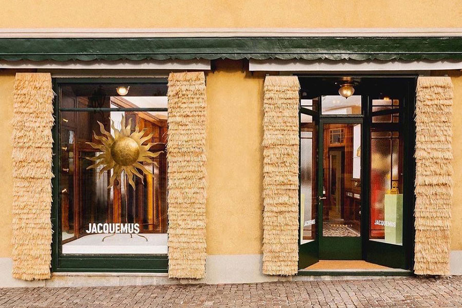 Facade of the Jacquemus pop-up store on the Cernobbio lakefront