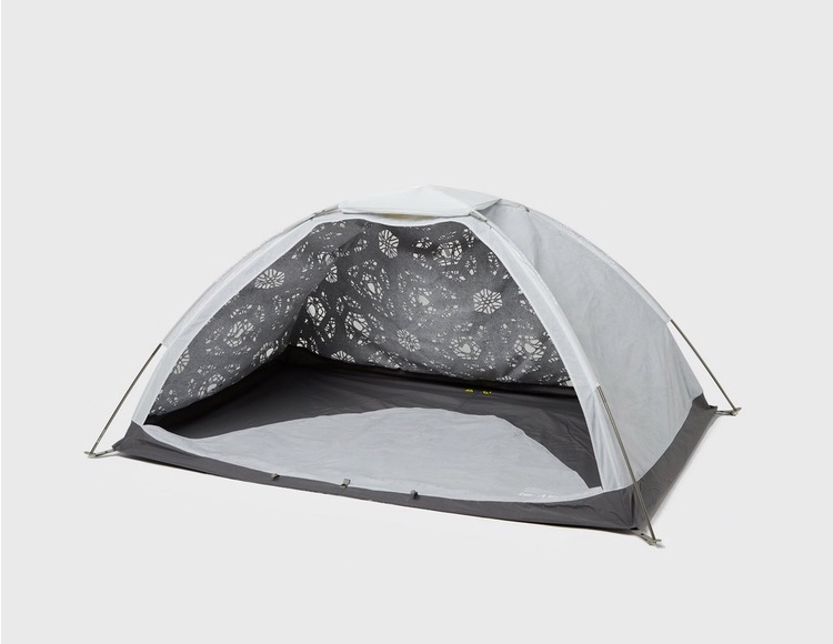 Detail of the Nike ISPA Metamorph poncho from the Summer 2024 collection