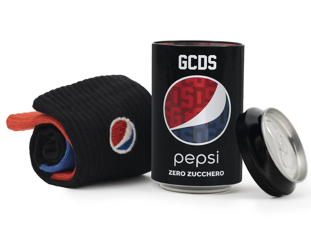 Mini can Pepsi in edizione limitata disegnata da GCDS