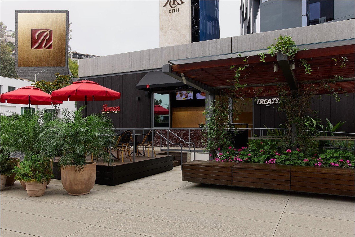 Kith West Hollywood, gli spazi del flagship · foto Porto Architecture (retaildesignblog)