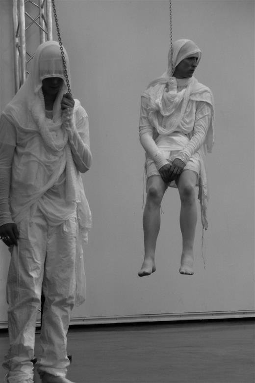 Boris Bidjan Saberi, Persian Desert: il debutto in passerella, Primavera-Estate 2009.