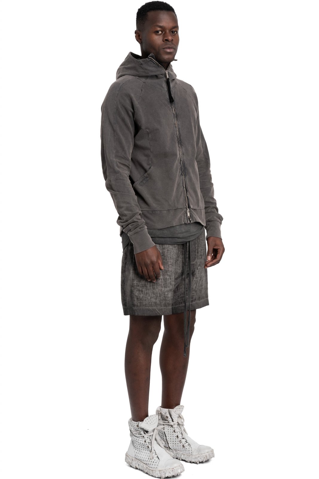 Thom Krom, un total look della collezione.