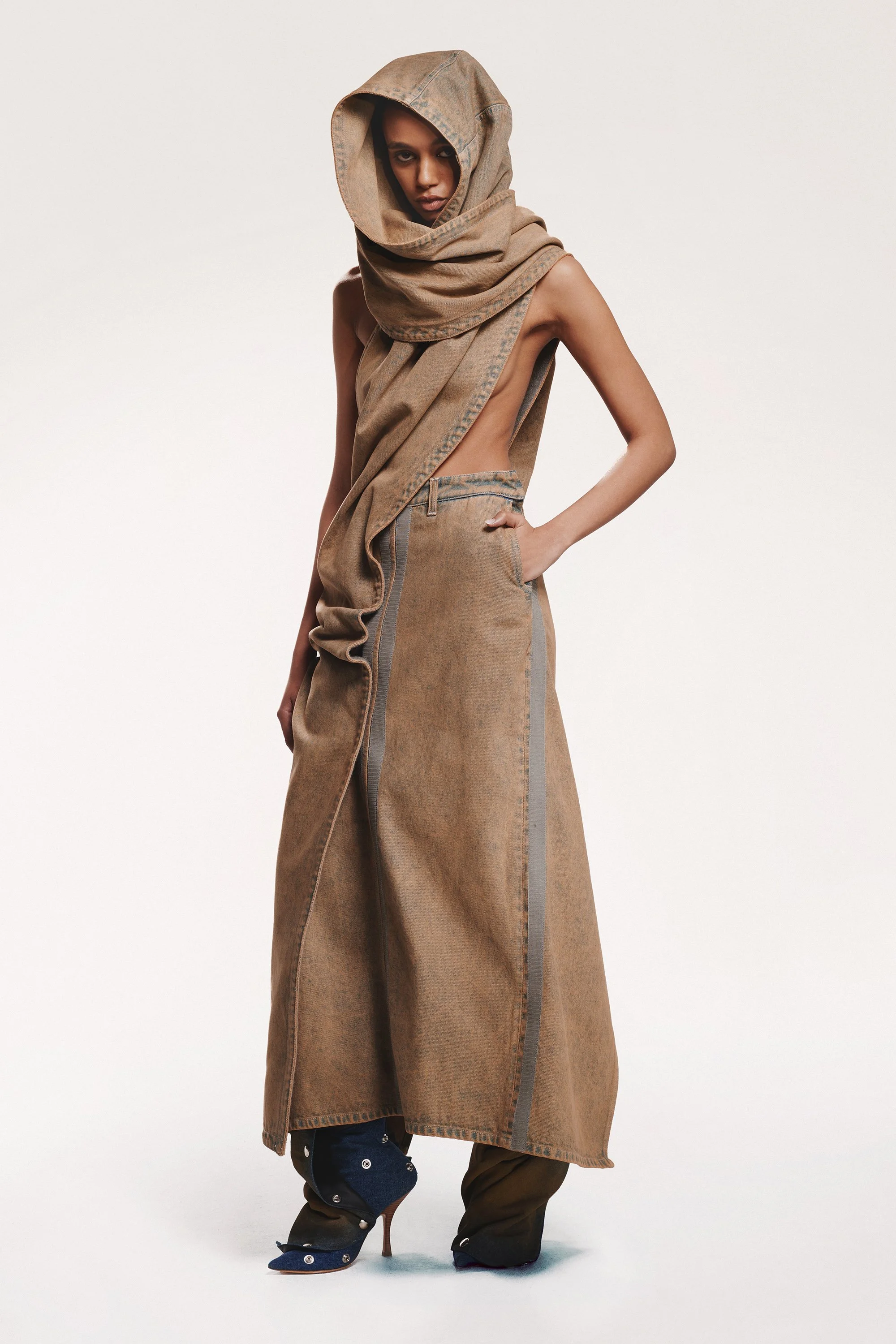 Y/Project, uno degli ultimi look, Autunno-Inverno 2024.