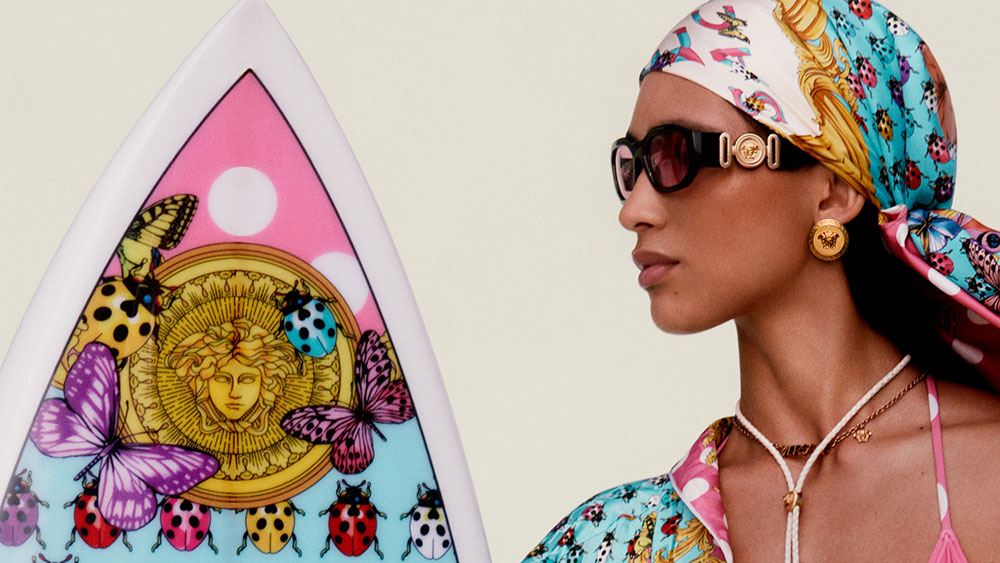 Versace presenta le nuove colorazioni per i Medusa Biggie