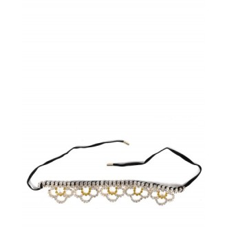 Area scalloped choker