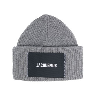 JACQUEMUS berretto grigio in lana a coste con logo Jacquemus