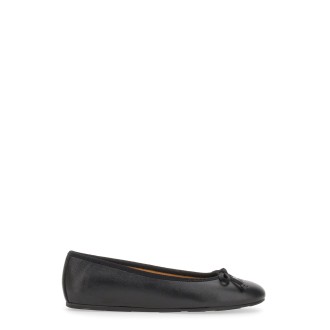 salvatore ferragamo leather ballerina