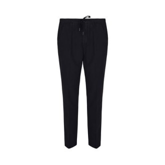 Pantalone di Briglia 1949, da uomo, colore blu. Modello con vita elasticizzata e coulisse regolabile. Tasche laterali alla francese e due tasche a patta sul retro. Vestibilità regolare. 