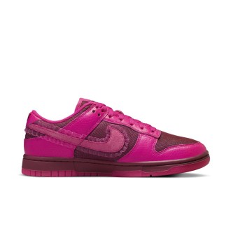 Nike Dunk Low Valentine's Day (2022) (W)