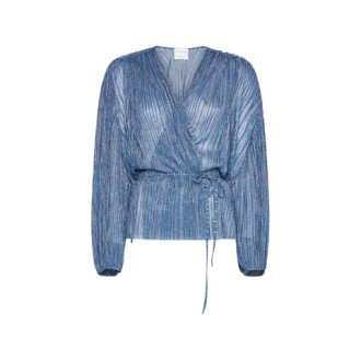 Camicia di Forte_Forte, da donna, colore azzurro. Modello a maniche lunghe, caratterizzato da dettagli in lurex e plisse. Chiusura ad incrocio con laccio. Scollo a V. Vestibilità regolare. 