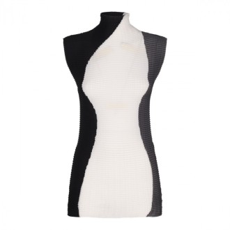 Issey Miyake - White-black Top