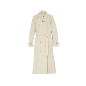 Trench FRONDA, di Max Mara, da donna, colore sabbia. Modello doppiopetto, realizzato in popeline leggero di puro cotone. Caratterizzato da una silhouette svasata, con motivo godet sul fondo e tasche con patta a impermeabile. Maniche rifinite con cinturini