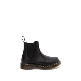 Dr Martens `2976 Chelsea` Boots