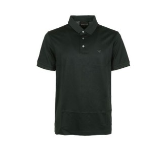 Polo di Emporio Armani, da uomo, colore verde. Modello a maniche corte, realizzato in fibra tencel. Caratterizzato da dettaglio micro logo tono su tono e colletto classico con chiuusra a tre bottoni. Vestibilità regolare 