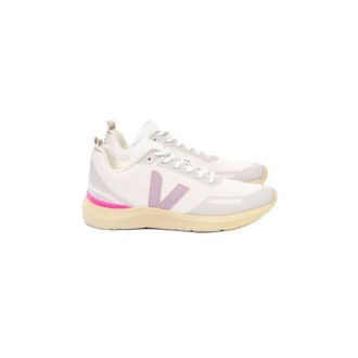 Sneakers IMPALA di Veja, colore base bianco. Realizzata in Eng-Mesh. Caratterizzata dalla suola in gomma e dall'iconica 
