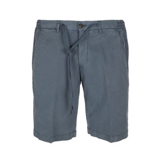 Bermuda di Briglia 1949, da uomo, colore blu polvere. Modello con coulisse e passanti per cintura alla vita. Chiusura con bottone e zip. Tasche. Vestibilità regolare. 