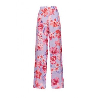 Pantalone PUNTUALE, di Pinko, da donna, colore lilla. Modello ampio, realizzato in satin fluido. Caratterizzato da stampa fiori tropicali all-over e vita alta con retro elasticizzato. Chiusura laterale con zip. Vestibiità regolare. 
