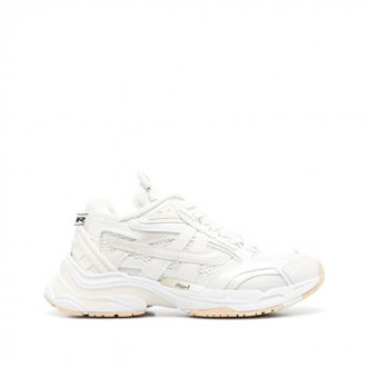 Sneakers Race 06